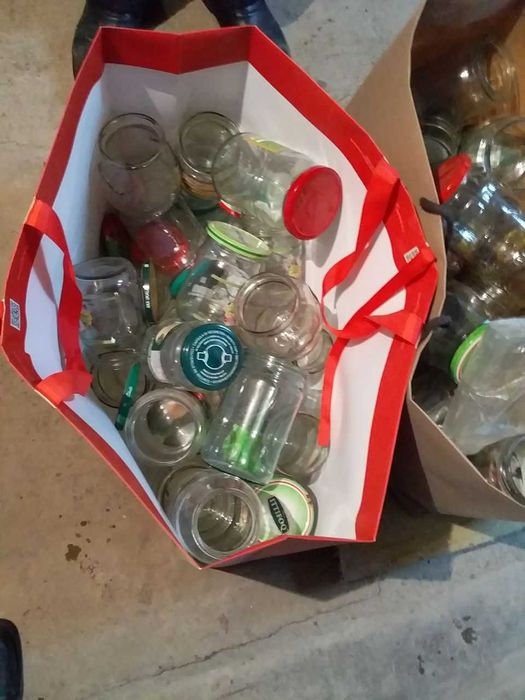 Продаю банки разные все оптом