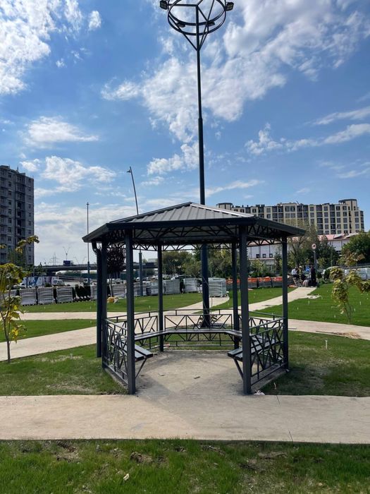 Besedka naves matal konstruksiya reshotka qilamiz