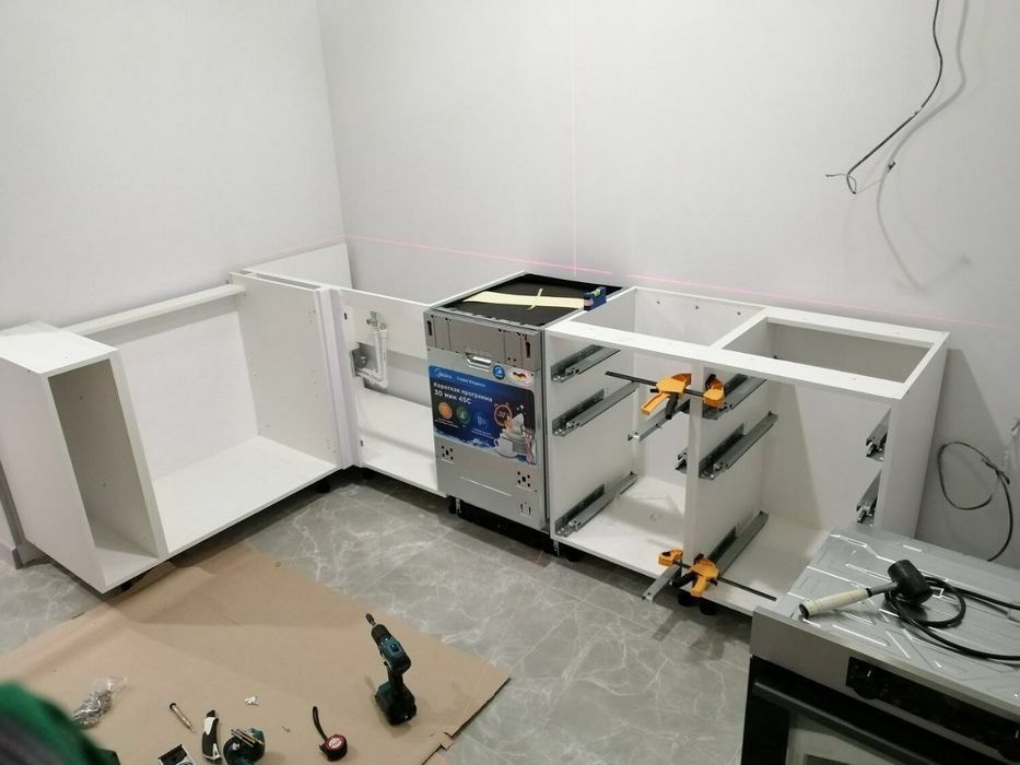 Ремонт мебели. Кухни, Спальни, Шкафы купе. Любой сложности.