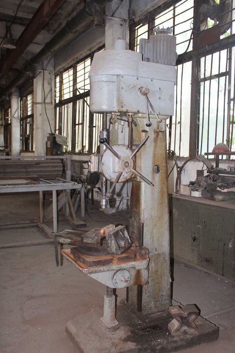 Продается Вертикально сверлильный станок 2Б125