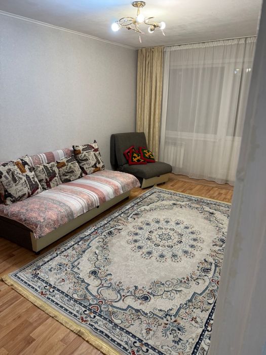 Отдам диван и кресло