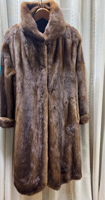 Продам норковую шубу