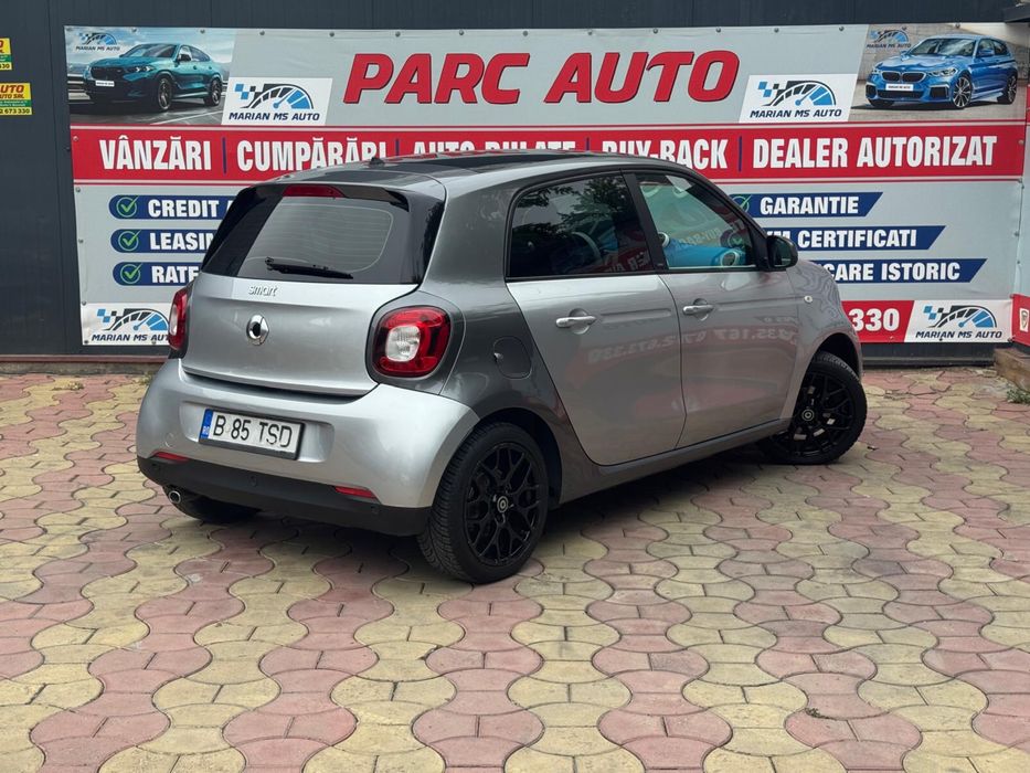 Smart four four model deosebit