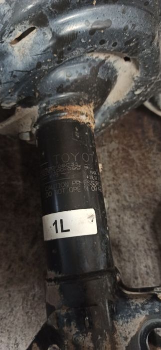 Стойка перед камри 70