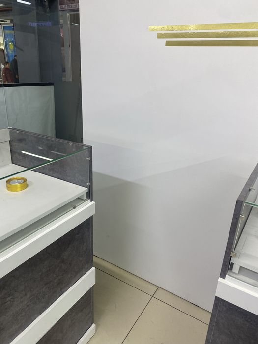 продам мебель для бутика , новая.