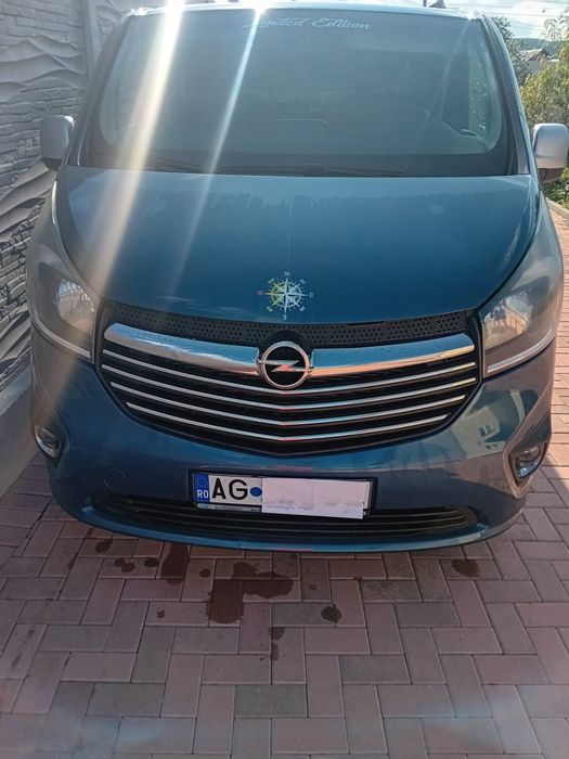 Vand Opel Vivaro biturbo 140 cai, revizuit complet, identic cu  Renault Trafic