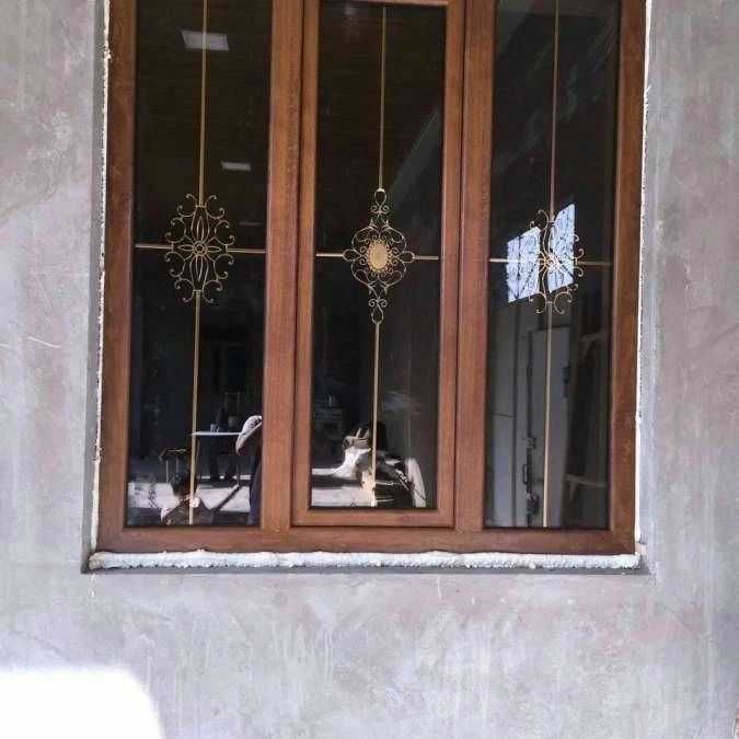 Imzo romlari. Sifatli Termo energiya tejovchi eshik va derazalar.