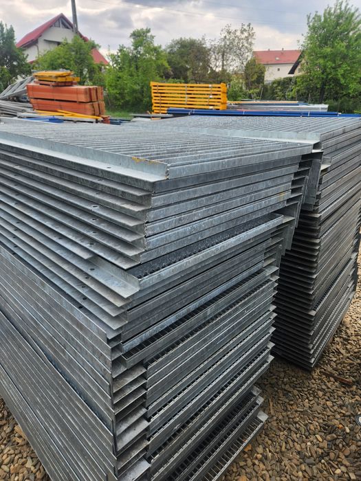 Rafturi metalice