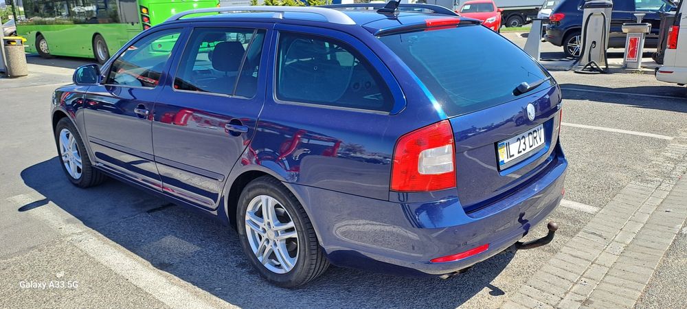 SKODA Octavia 2010 — imagine 3