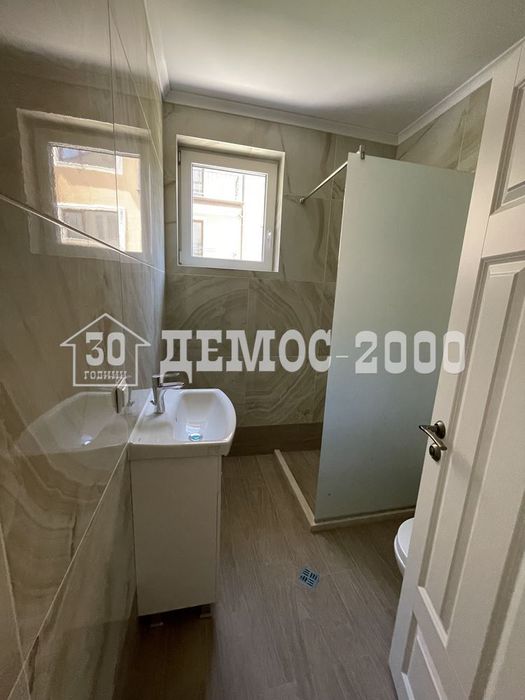 Продава се Двустаен апартамент в к.к. Св.Св. Константин и Елена - 67 кв.м за 1975 €/кв.м - Снимка #4