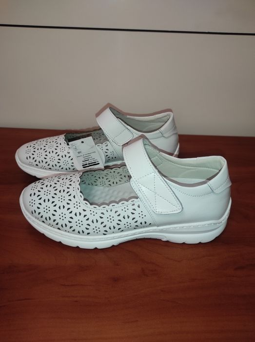 Чисто нови дамски обувки естествена кожа на Тенденз номер 40