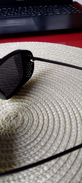 Новые солнцезащитные очки MAYBACH.