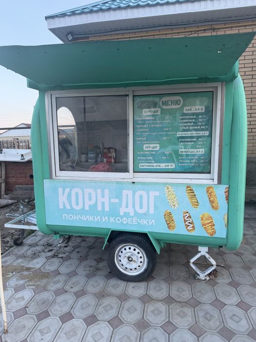 Фудтрак киоск фаст фуд