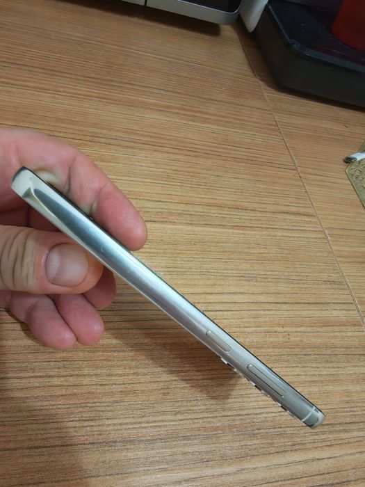 Vând Samsung S23 Cream-Gold La Cutie. 8 GB RAM, 256 GB