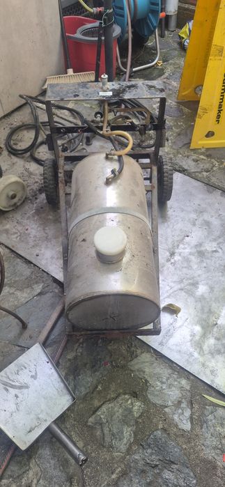 Vand generator de spuma