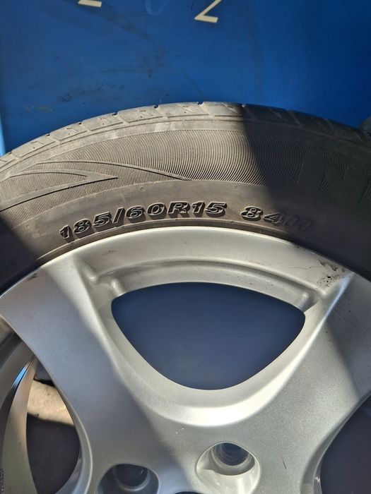 Roți Ford R14 cu anvelope de vară