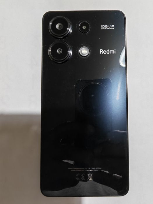 Телефон: Redmi Note 13