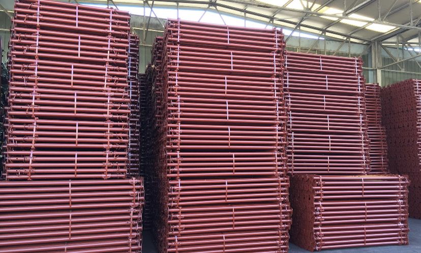 Închiriez popi metalici Noi