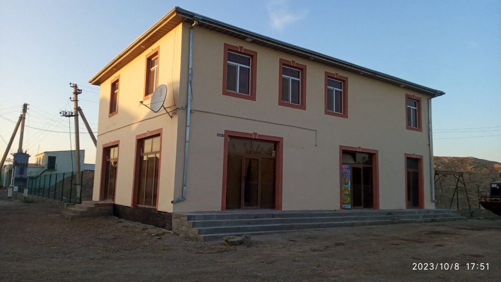 Коттедж сотилади 2 каватли