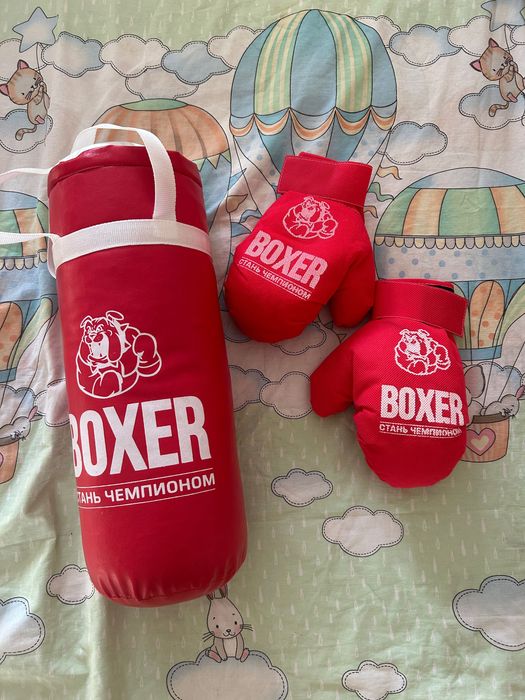 Боксерская груша перчатки