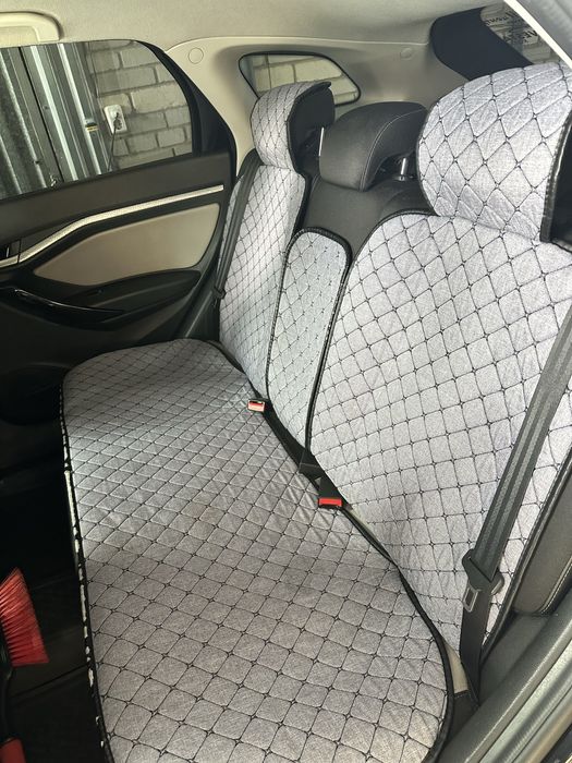 Продам чехлы универсальные