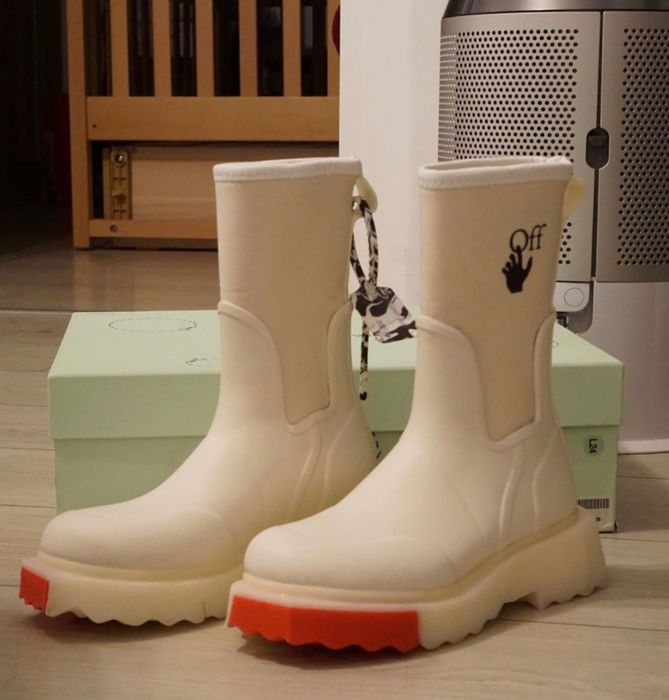 Ghete off white marimea 38