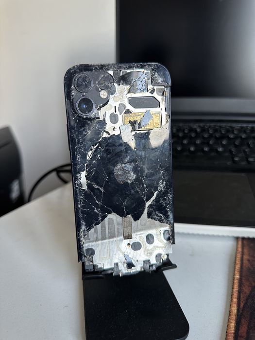 iPhone 12 pentru piese/recarosare