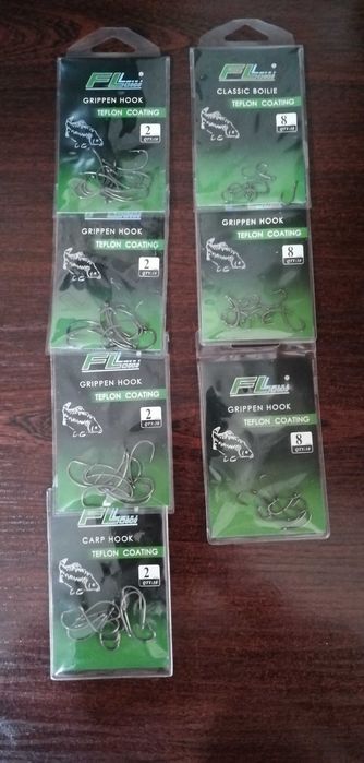 Нови FOX-кутия, стойка и колче, чаша, куки FL