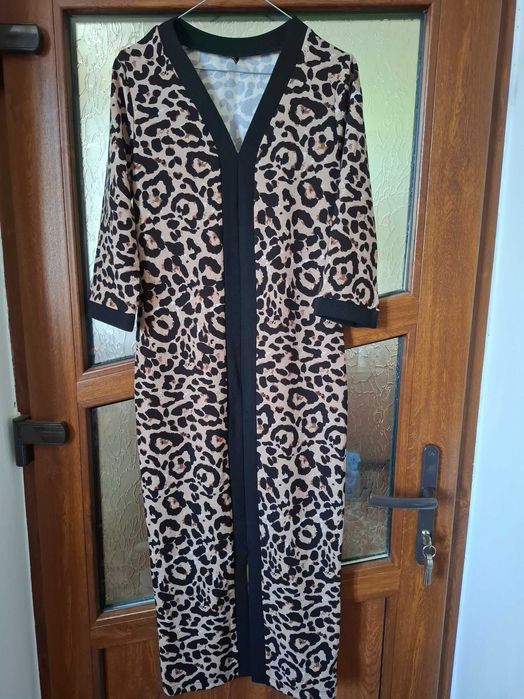 Rochie cu imprimeu animal print mărimea S-M
