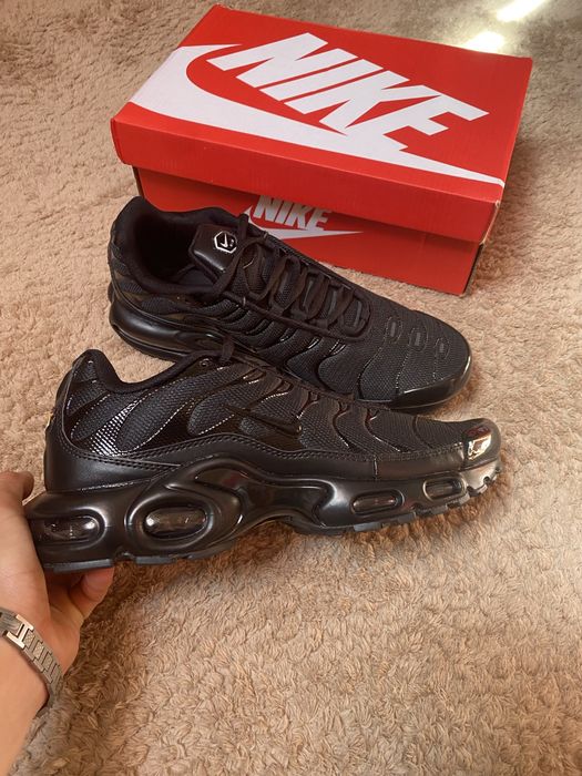 Nike Air Max Plus Triple Black