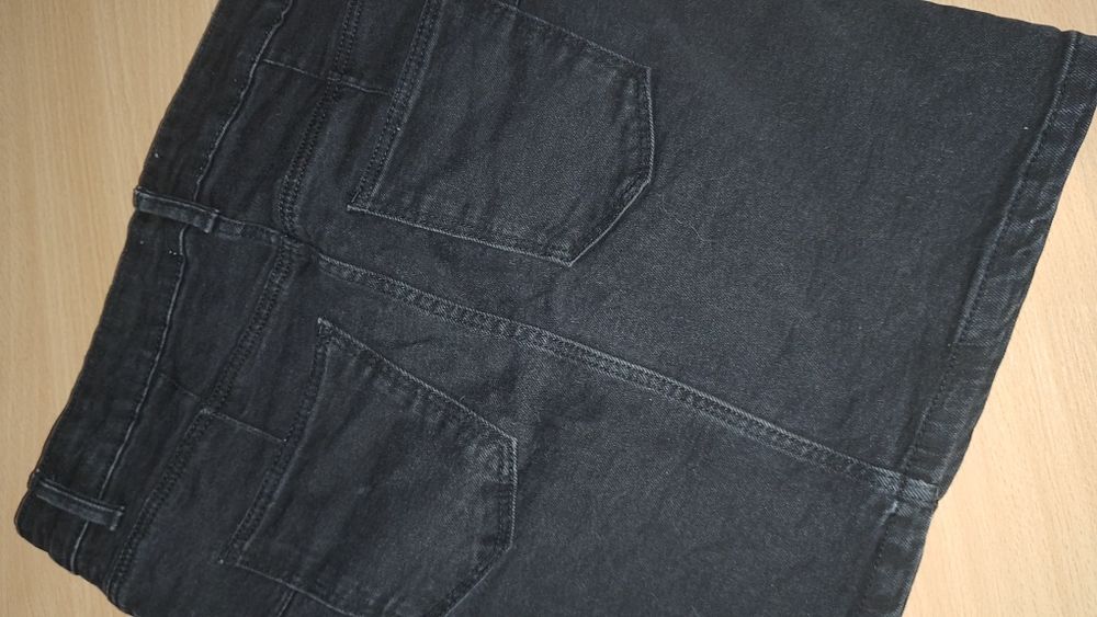 Къси дънкови панталонки, поли и дънки