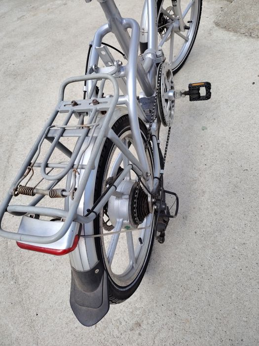 Bicicleta electrică pliabila