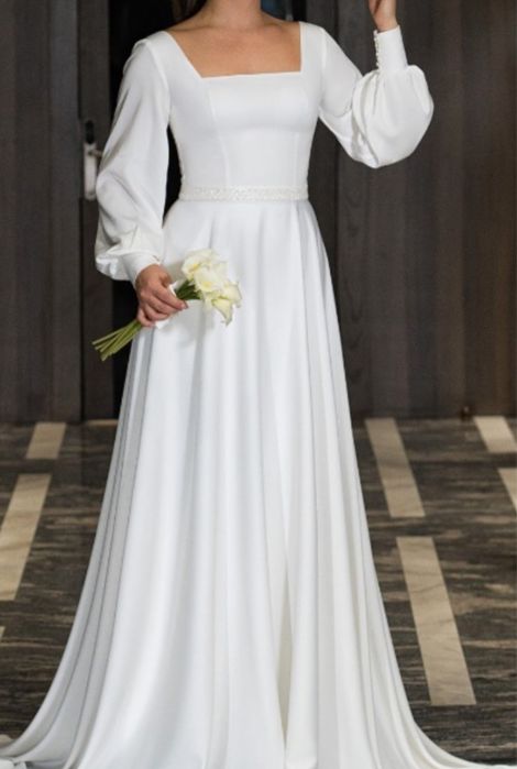 Платье в стиле минимализм