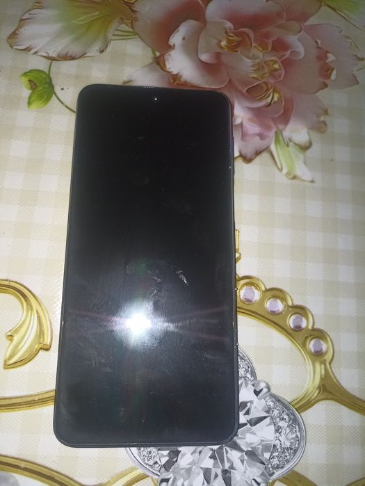 Redmi 9 S xolati alo 128/8 rangi bilur 
Yangi oganman 2  oy ishlatim o