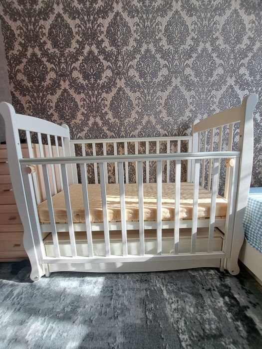 Детская кроватка