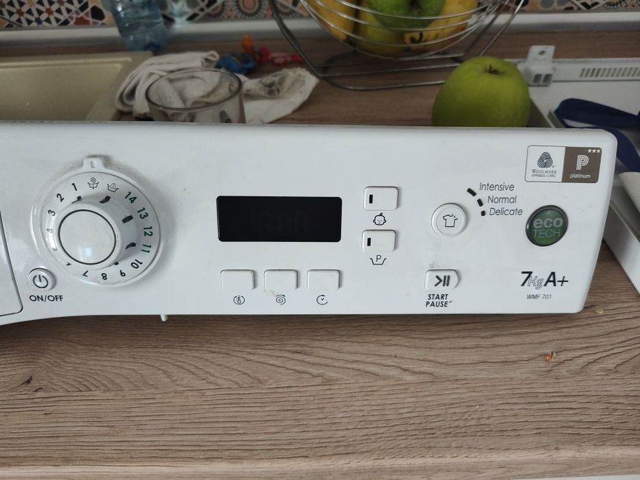 Пералня Hotpoint Ariston WFM701