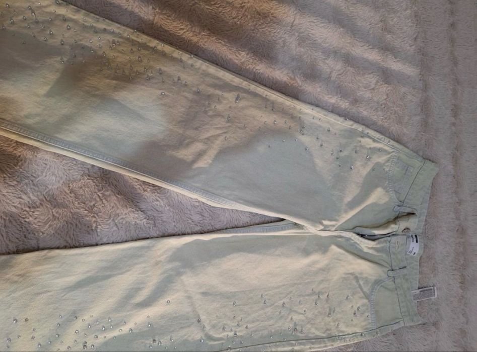 Чисто нови елегантни дънки с камъчета