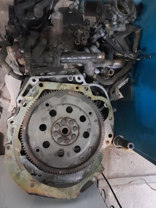 Продам двигатель на Нисан премьера