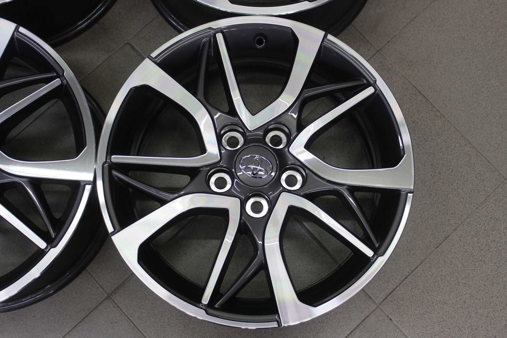 Нови оригинални джанти 17" Toyota RAV4, Corolla, Auris, Avensis