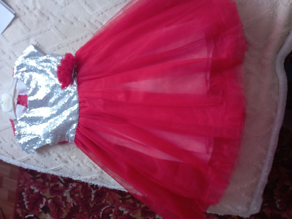 Платье на девочку