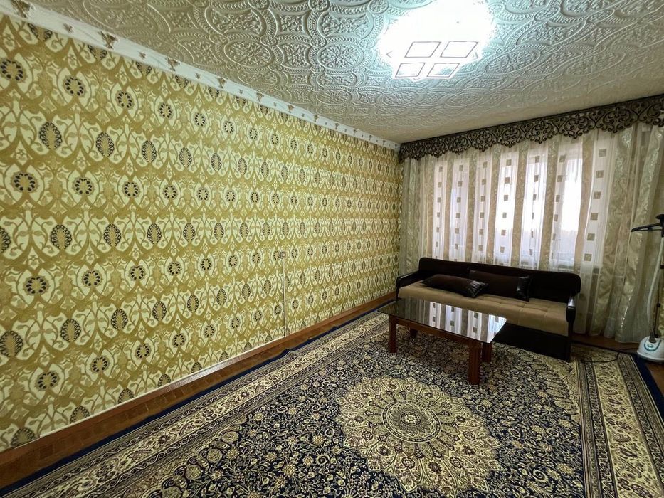 Сдается 3х комнатная квартира 
С обстановкой в горде Алмалыке