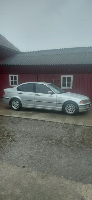 BMW 318, Benzina