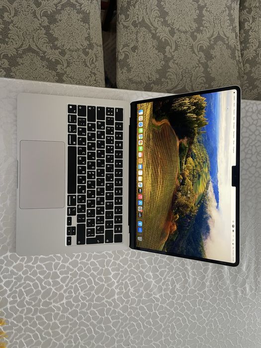 MakBook air m2 2022
