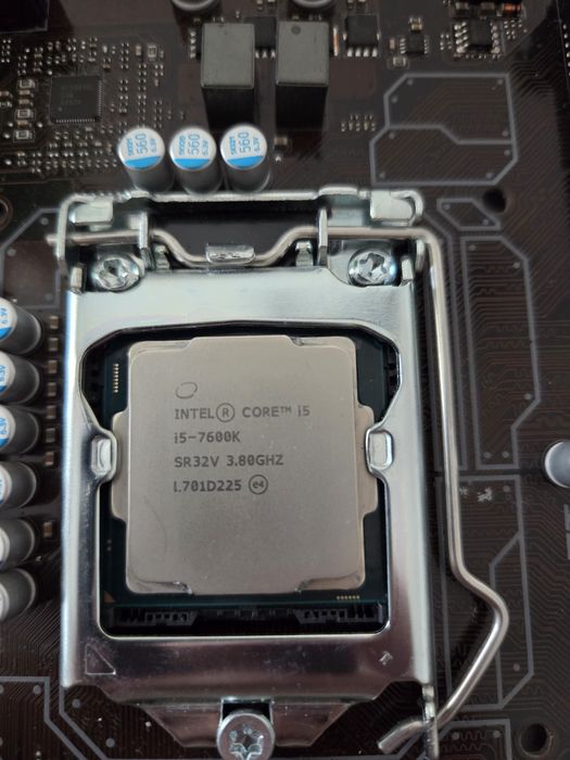 Kit i5-7600k + placa de baza msi b250m pro-vd
