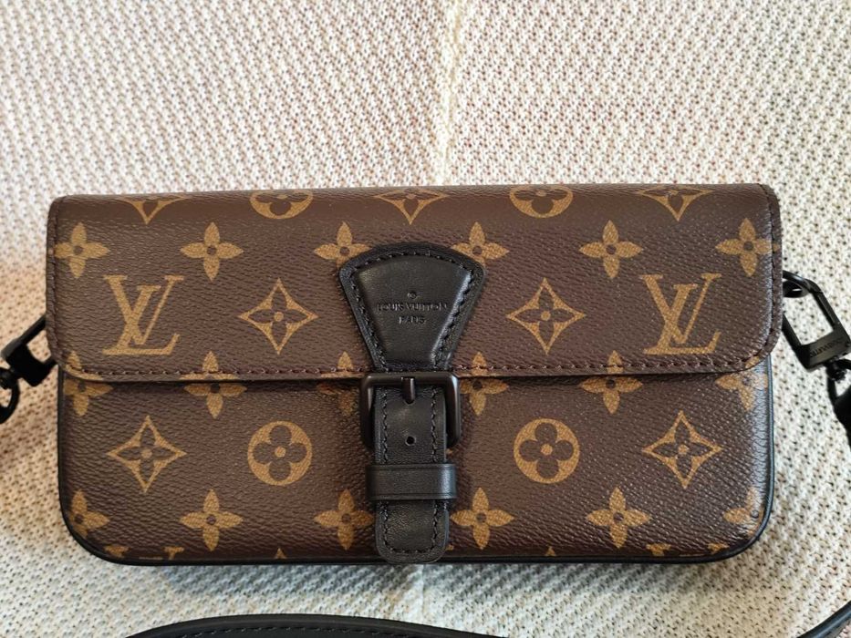 Louis Vuitton Чанта Монограм с модерен удължен дизайн