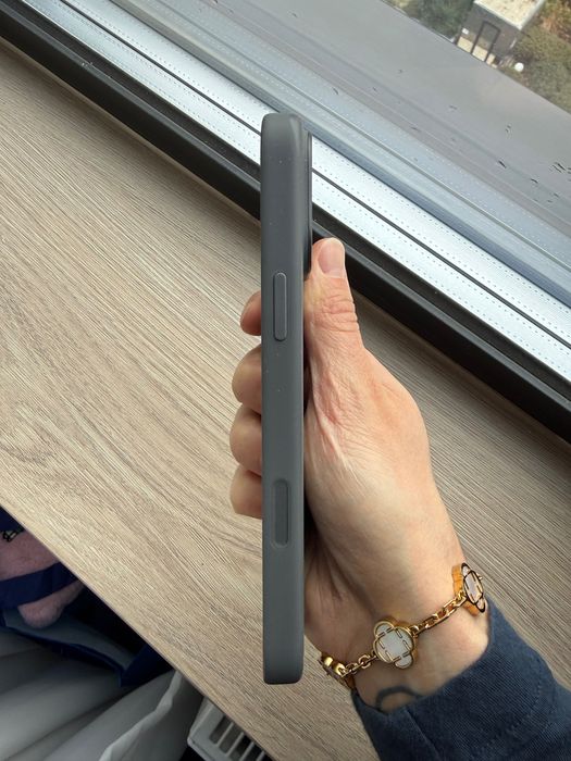 Husă originală Apple Silicone – iPhone 16 Pro Max – stare foarte bună