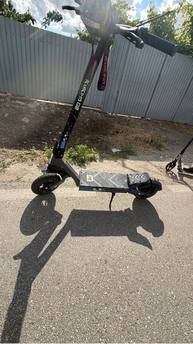 Vand trotineta electrica kukirin g2
