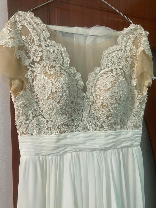 Vand rochie mireasa