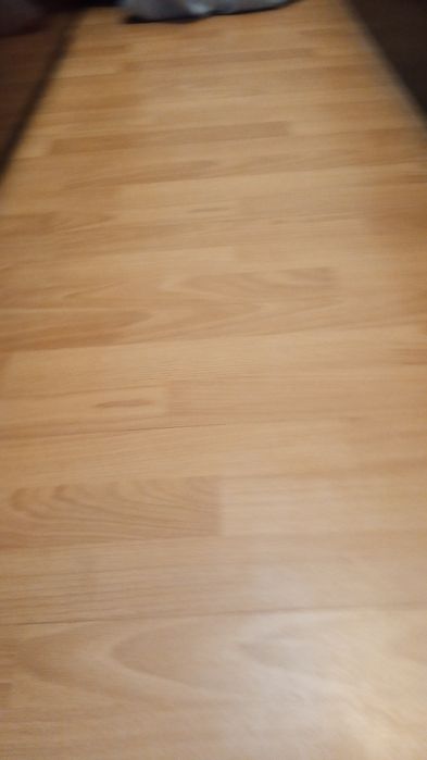 Продам ламинат в хорошом состояний