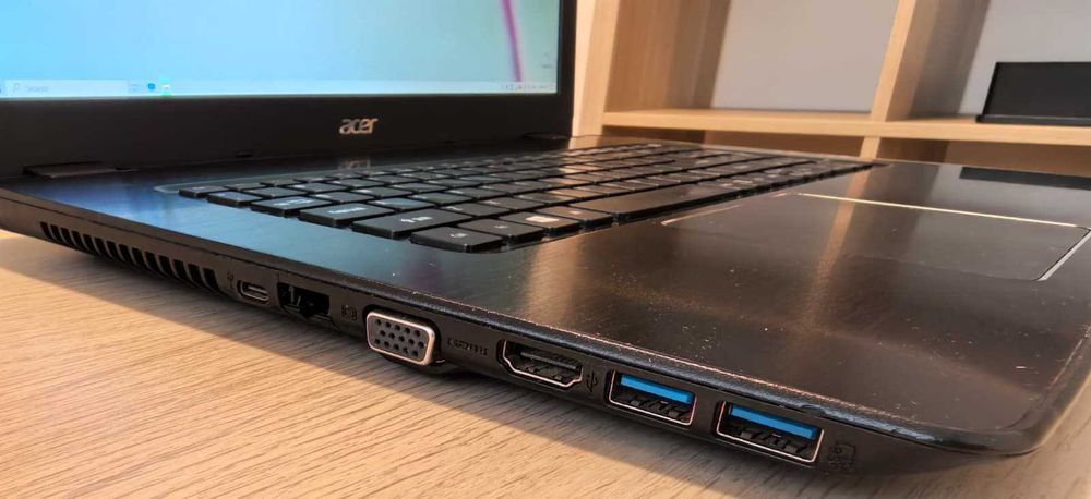 Laptop Acer Aspire E5-774G - 17.3” Full HD, SSD + HDD, NVIDIA